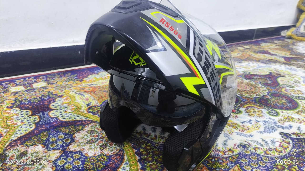 خوذة للبيع جديدة جديدة جديدة ب40 ***********
