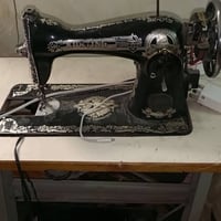 مكينة خياطة • جديدة • للبيع