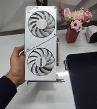 مراوس • ابيض • مع فرق