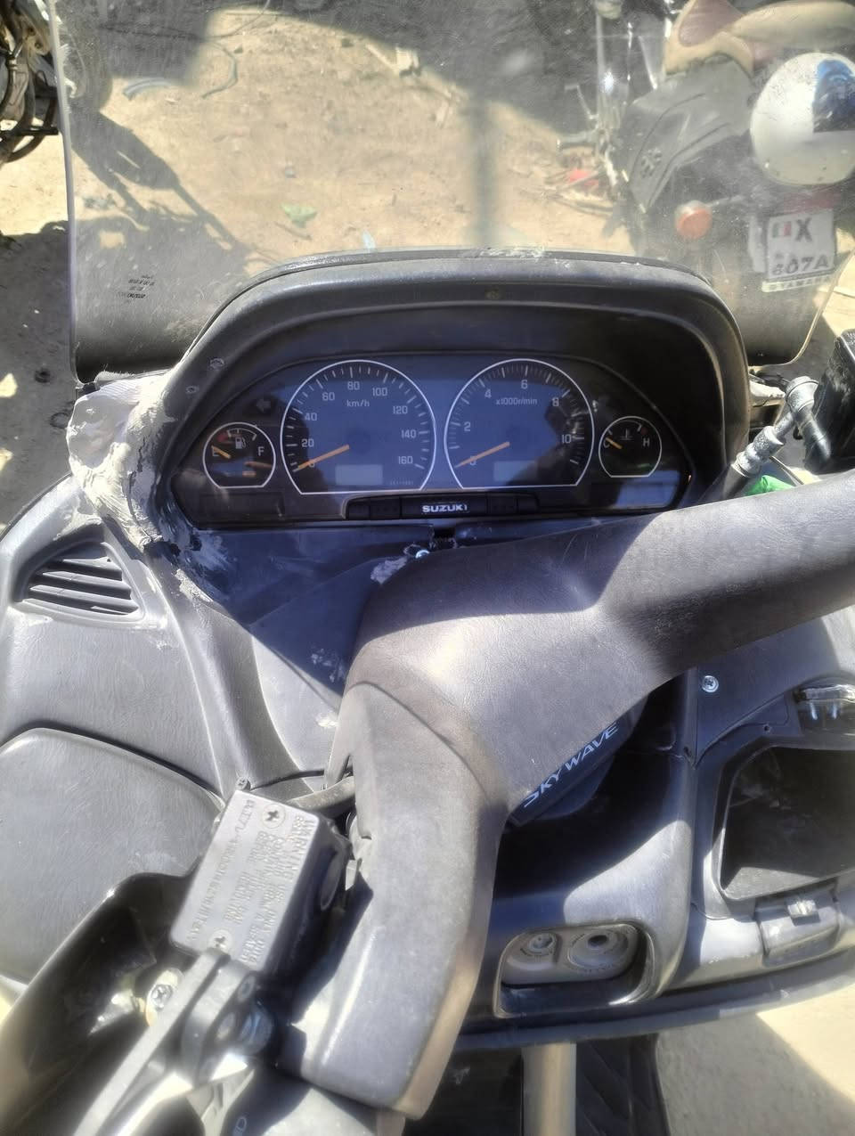 سلام عليكم سكاي ويف محرك 400الدراجه فول محرك شلعه ومعدل كهربائيات شغاله لايت هورن اشاير دبل اشاره كفراته نضيفه تخم تاير جدد الدراجه تاخذه متصرف عليه ربع السعر (800)وبيه مجال مكان الدراجه كربلاء الحر الصغير ***********
