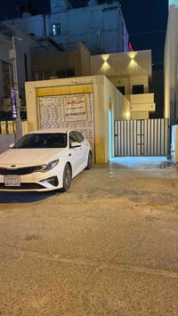 محل تجاري للإيجار في الحارثية. الفرع الثاني بعد المول مباشرة الايجار ا...