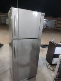 ثلاجة نوع كونكورت شغاله كل عيب مابي عنوان داره كوناره داخل فرع مي كلات...