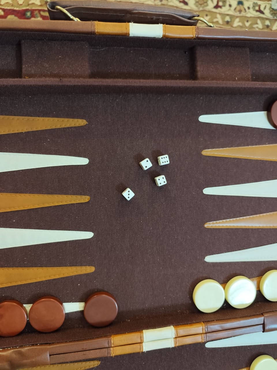 طاولي متكامل. اوربي. لاعلى. سعر


**إذا كنت صاحب هذا الإعلان وتريد حذفه لأي سبب، رجاءا أرسل رسالة إلى الدعم الفني**