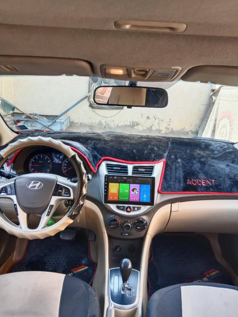 السلام عليكم
للبيع اكسنت 2015 فول موصفات
محرك 1400 خليجي 
بدون ضربه صبغ جاملغ اثر شخط
فول السيارة وجاهزة للاخير 
شاشه وكامرا 
اشاير بالمري وفتحه
تحكمات استيرن 
السعر 89 ومجال بسيط 
المكان السماوة 
رقم الهاتف : ***********
