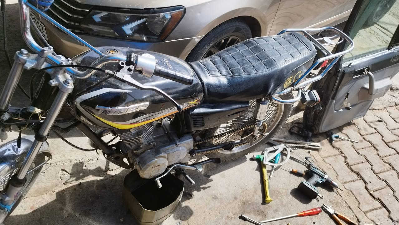 للبيع ماتورنضيف 4گير مكين مضبوت لاسرف ولا بخار سعر220قفل مكان شورج 0783/9467040


**إذا كنت صاحب هذا الإعلان وتريد حذفه لأي سبب، رجاءا أرسل رسالة إلى الدعم الفني**