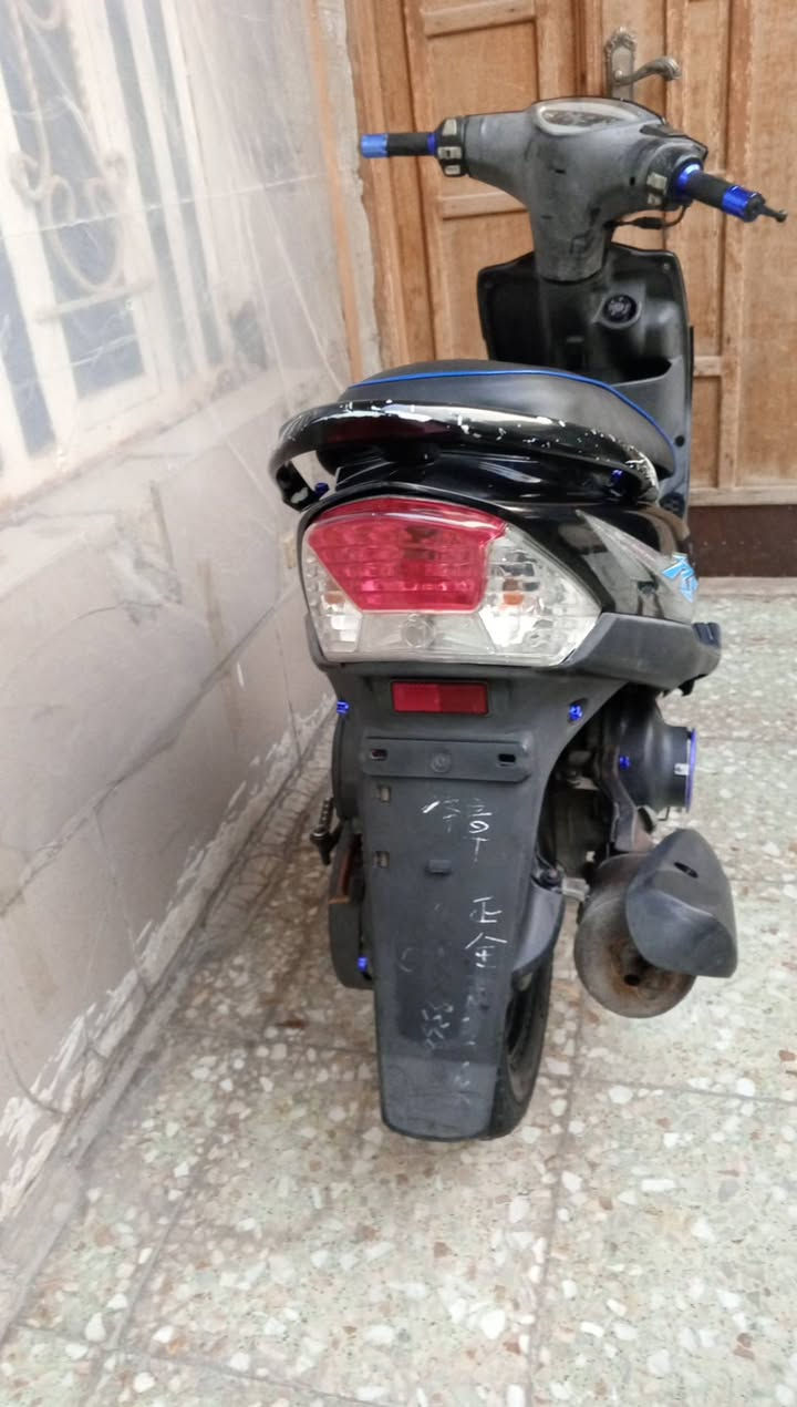 السلام عليكم دراجه ماكس كفاله عامه مال رمبه كلشي ما بيها نقص عنوان بغداد الكمالية  قرب مركز الخنساء هاتف ***********السعر 850وبيها مجال للطيبين
