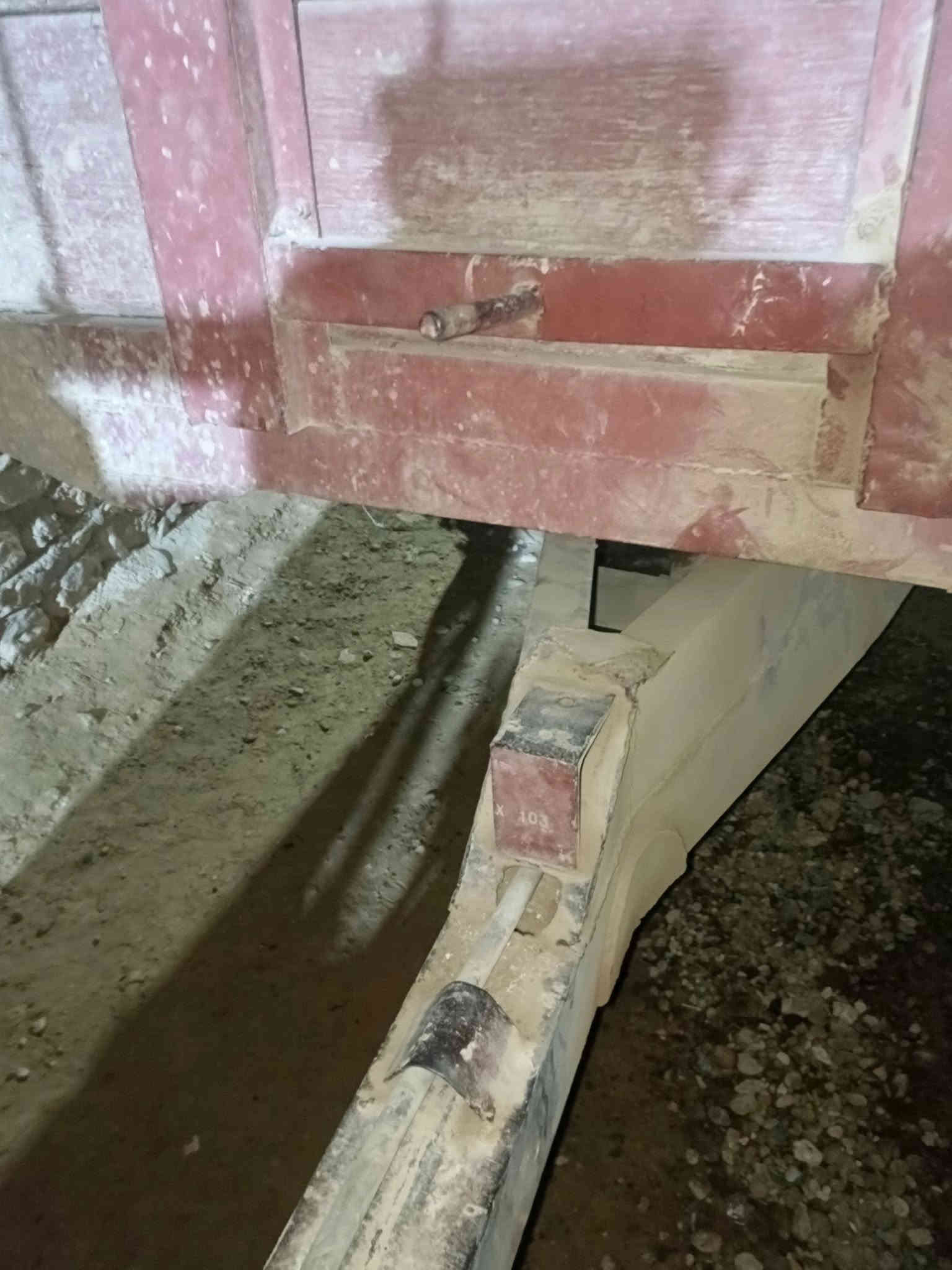 السلام عليكم عبرانه نضيفه للبيع السعر مليون وميتين قفل محتاج فلوس وريد ابيع التصال عل رقم 0783 802 0157
