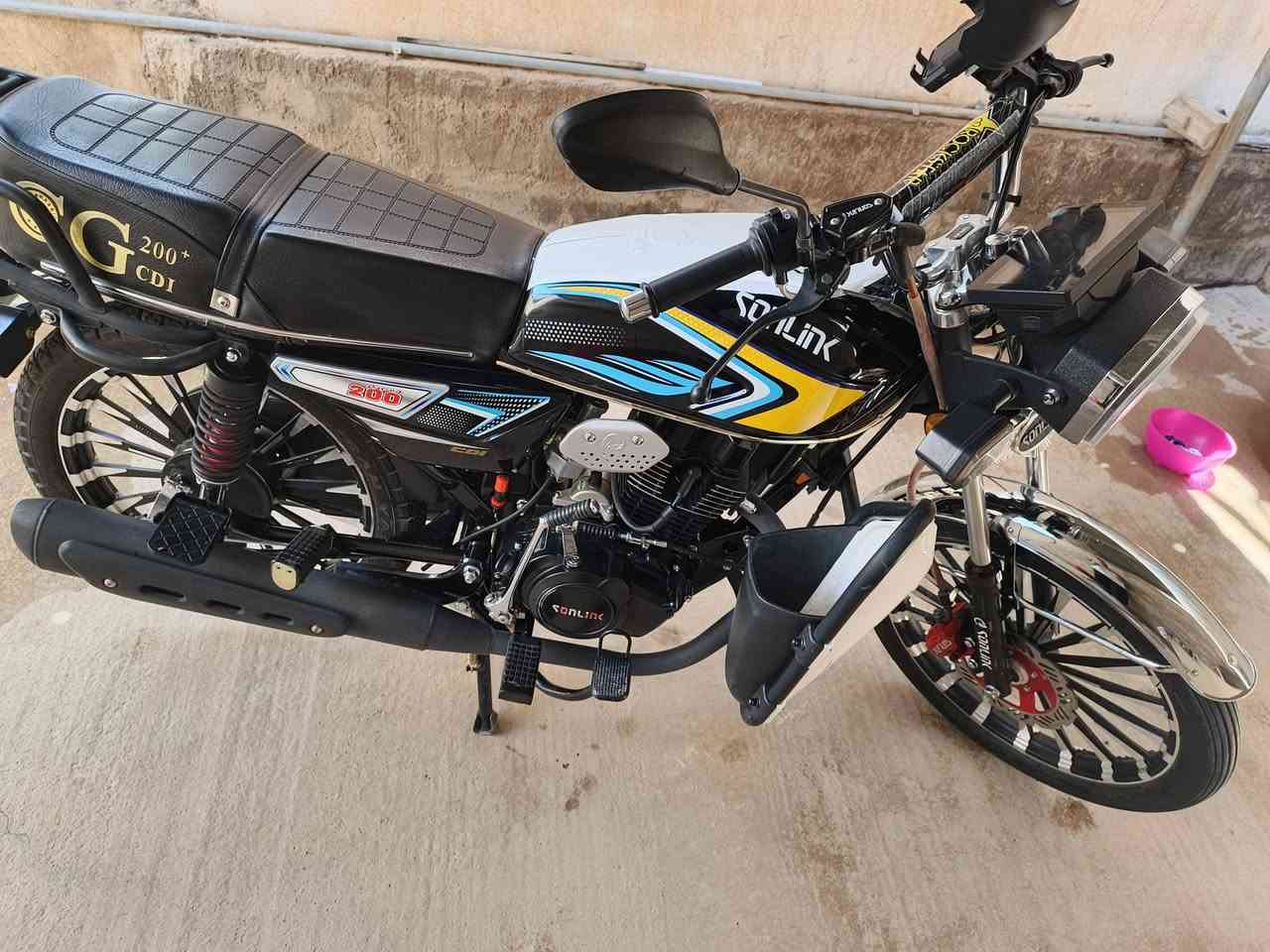 سولنك موديل 25 ماشي 3 الاف اوراق سويجات 2 بصمات 2 الماطور زيرو بعده
وصل 950 عندك زود كل الهله يرهم بيع ويرهم مراوس
واي استفسار هاذا رقمي ***********
