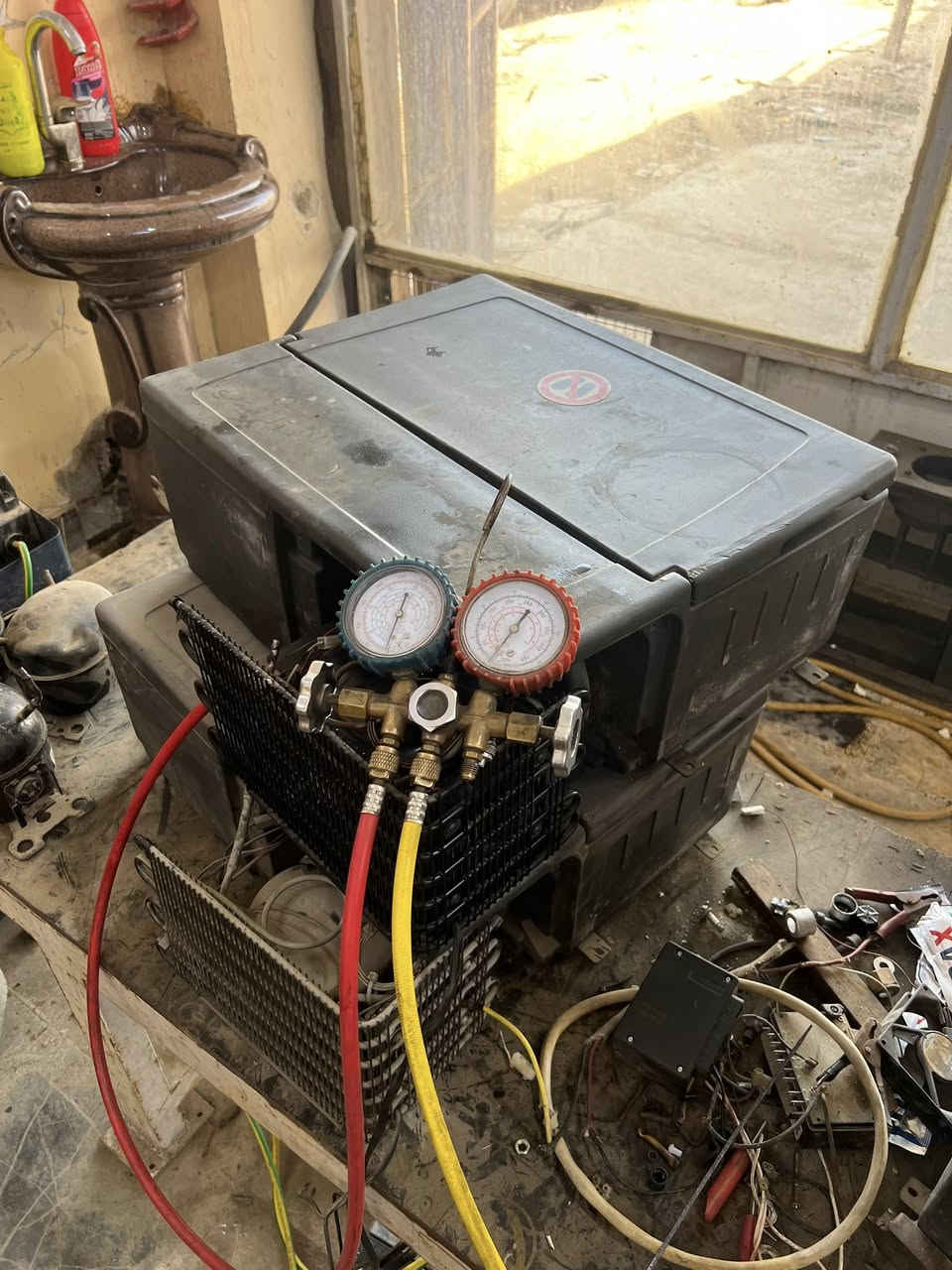 بسم الله تم بعون الله تعالى تبديل ماطور ثلاجه اكتروس وشحن غاز وبضمان ومستعدون لشراء اثلاجات العاطله والقديمه العنوان بغداد السياحي قرب اسواق الكفيل ملاحظه لانتعامل بتحوير شغل بلاد وبيه ضمان ***********
