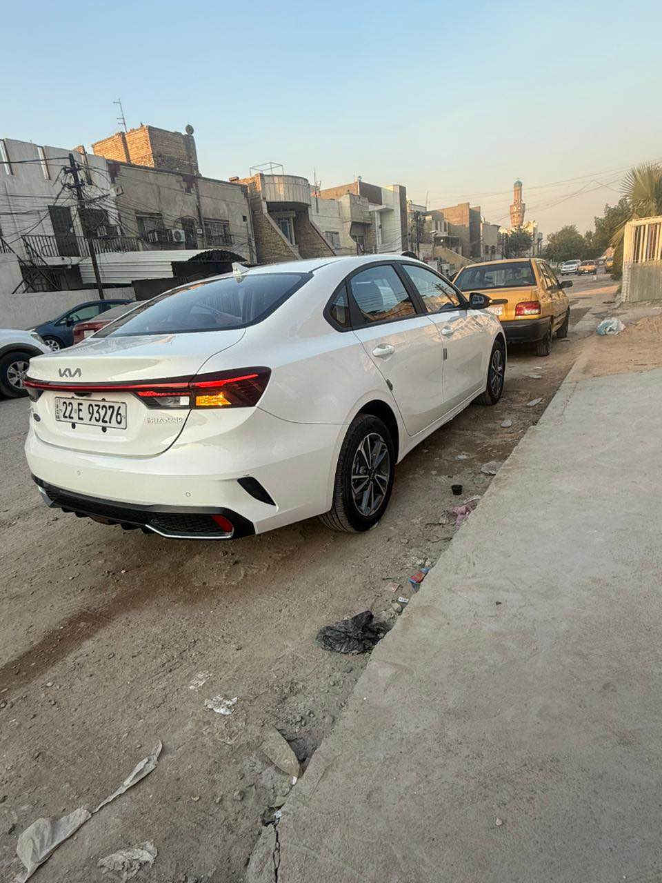 السلام عليكم 
K3  2024
ماشية ١١ الف 
كفالة من الصبغ والحادث 
طلقة واكعه عليه ب الجنطة 
والشاشة مكسورة مالته 
مكان السيارة المشال

*********** بغداد, العراق
