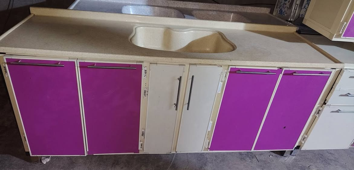 كاونتر المنيوم تسكام سنك مرمر كبير وصوبه كهربائيه منضر للبيع للإستفسار الاتصال على الرقم *********** او *********** او وات ساب
