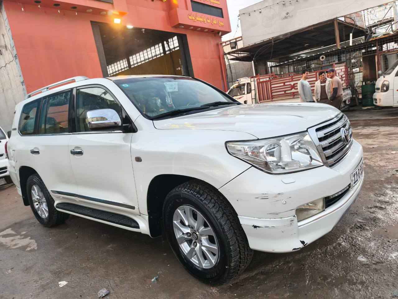 السلام عليكم 
لبيع سياره لاند كروزر
2010سياره مكفوله 
كفال عام سياره نضيف
سياره بسمنه ثاني يوم تحويل
رقم الهاتف ***********
مكلف بل نشره
