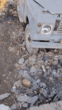 للبيع لاند روفر قديم السعر٩ ورقات قفل عنواني بغداد ٠٧٧٠٩٢٣٦٨٨٥