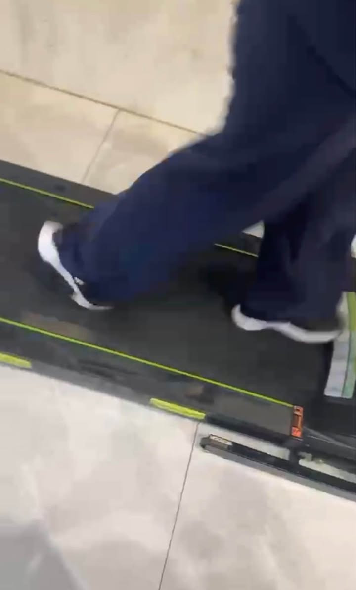 جیهاز راکردن زۆر بێ عیب بە نرخێکی زۆر گونجاو بۆ فرۆشتن لە هەولێر نرخی ٨٠ هەزار أربيل, العراق


**إذا كنت صاحب هذا الإعلان وتريد حذفه لأي سبب، رجاءا أرسل رسالة إلى الدعم الفني**