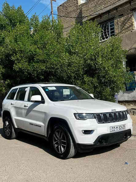 السلام عليكم 🌷🌷
للبيع جيب 2019 ❤️
خليجية وكالة ❤️
بأسمي بغداد الجديد هزة وسنوية كلة جديد🌷 
جاهزة بدووون اي نواقص 
مكينة وكير وصدر وتايرات وبطاريات  كلة جديد 
داخلها جديد لاشك ولا معيوب 
عندي بيها صبغ ربع من البنيد اثر دحجة 
من زمان من اخذناها قبل 4 سنوات تقريبا
غيرها مكفولة من 
فتح وشد وتبديل وايرباك وبارد..
🌷🌷🌷🌷
مواصفات حلوة بيها وموجودة بلصور 
ماشية 130 كم..
م/ ***********
مكاني الكرخ حي التراث
