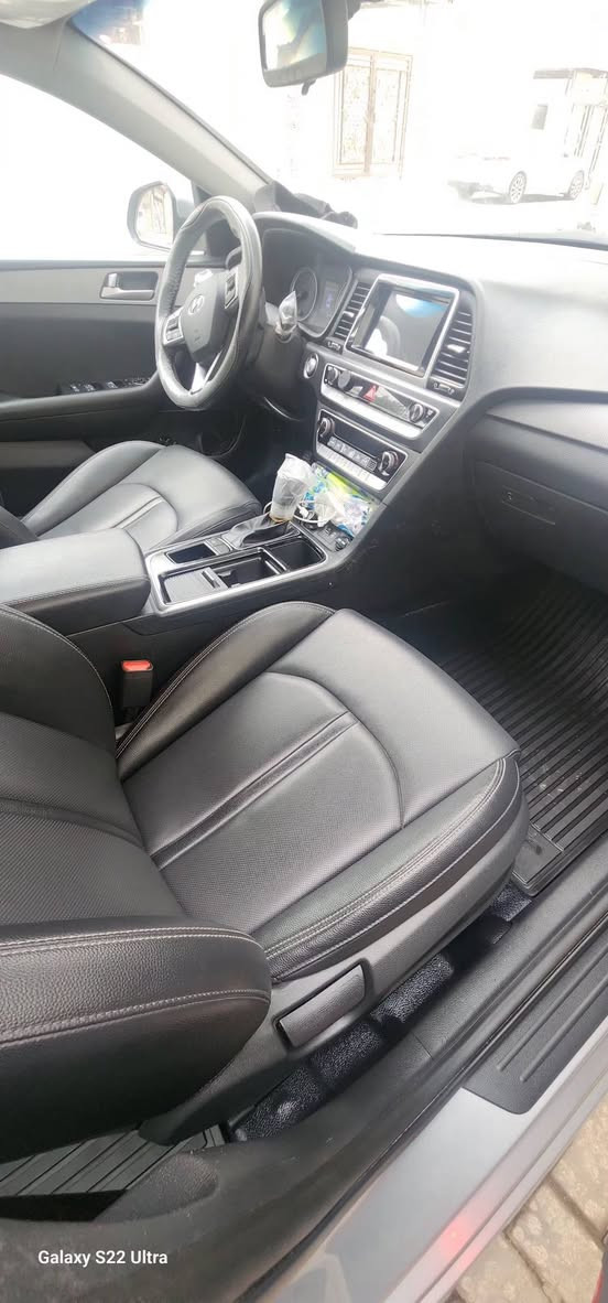 سوناتا وارد كوري كفاله..بصره حره تحويل..
بصمه.. شاشه.. كشن كهربائي.. تدفئه وتبريد. 
السعر 192
***********
