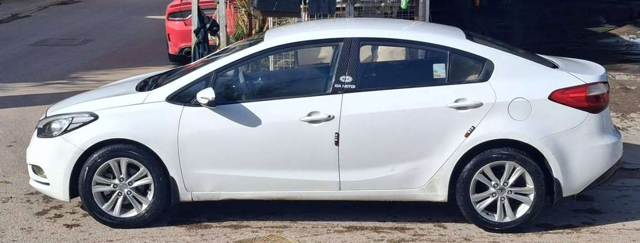 السلام عليكم سيراتو موديل 2014 خليجي لون ابيض رقم اربيل الانكليزي الدولي السونار مرفق بالصور السعر 118 وبي مجال العنوان النجف الاشرف 
*********** بيع او مراوس بسياره نيسان صني
