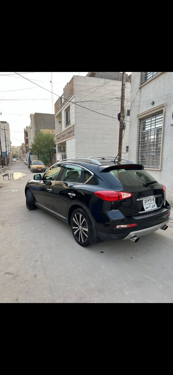 للبيع انفنتي QX50
موديل : 2017
الون:اسود
المكينه:6 سلندر 3700 
وضع قيادة : سبورت وعادي و تاب ثلوج
اللوحة :  اربيل 
ماشية 92الف ميل 
وارد امريكي حادثه جاملغ يمنه ويسره
بالعراق جاملغ خلفي هلال بدون دواخل
المواصفات : - 
—————————
1- شاشةللتحكم في ايعازات السيارة 
2- كامرا  ( اصل )  
3- ويل كب  
4- حدادية جيده
5- دواخل جلد اسود (اصل)
6- تحكم ستيرن 
7- التشغيل بصمة
8- فتحه (سلايد)
9- وضع تاير جيد‎ 
10 - لايت زنون
11- كشافات (اصل)
12 - بصمة ابواب 
13- تبريد قطعتين امامي خلفي
14 - سستم صوت كامل  
15-كشنات الامامية كهرباء
16-حساسات (اصل) 
17-تبريد +تدفئه كشنات 
18~رادارات ٥ كامرات
ملاحظه/بيهه رادار خلفي صفحة اليسرة عاطل
20-مخارجUSB☑️
21-مخارجAUX☑️
22- سلايد روف☑️
23- اشاير مري وترحيب☑️
وبعد بيهة مواصفات 
🔴محرك وكير مكفولات كفالة عامة 🔴
السعرررر (125)ورقه وبيها  مجال بسيط
مكاني بغداد الدوره 
للاستفسار ***********
