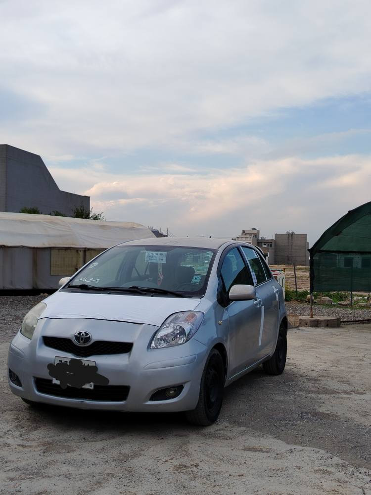 ***********يارس مؤديل2009  تؤماتيك ٣ بارجةي سبوخة جةمبةكي زؤر بجوكي بيشي هةيه فحسو هةزةي نوه گيرو مةكينة بةشةرت بةناو كردن بةشةرت تةقةو رةقةي بةشةرت شاشة ئايبات+ سوكان فؤليرم+ شةغال سيارةكة 100 هةزار خرامةي لةسةرة هةموو گياني بةشةرت مالي دؤستة سحر 72  وةرةقة و مجةل ناونيشان هةولير أربيل, العراق
