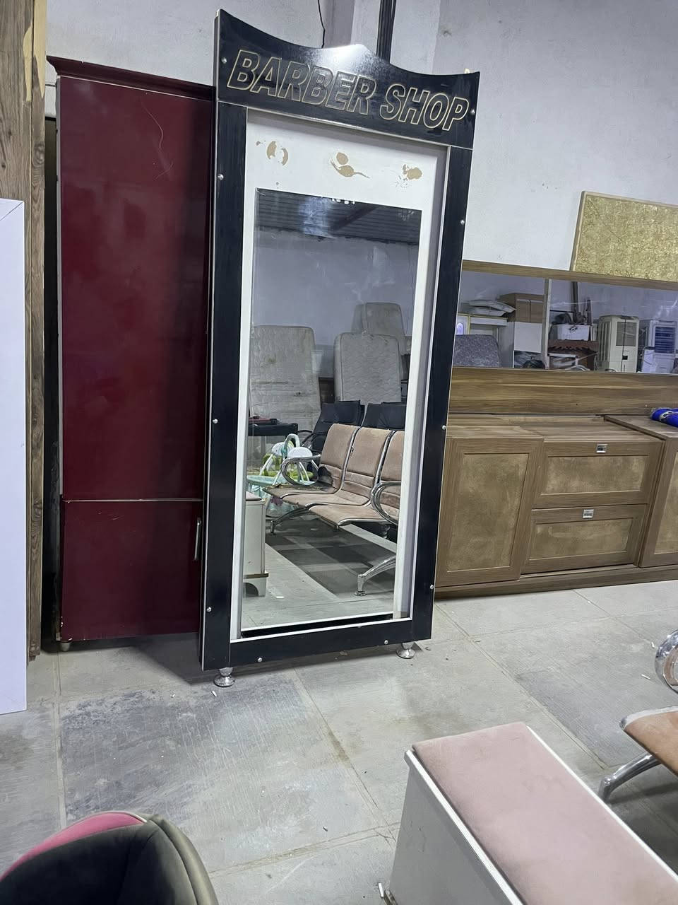 عنوانه شارع الناحيه قرب ساحة التشابيه أغراض منزليه باله مستخدم *********** وات ساب
