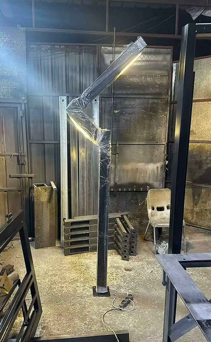 عرض خاص🔴
أعمدة أناره 
تستخدم للحدائق والشوارع للأبواب الخارجية 
متوفر جميع القياسات حسب الطلب 
الاسعار تبدأ من35الف.....الى
150 الف حسب الطلب !!
متوفر جميع الموديلات أيضاً حسب الطلب للتواصل *********** حدادة سنيور
