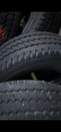 تاير برجستون • 265/70/17 • جديد