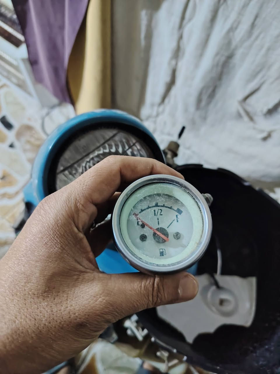 مصريه شرط الشغل سلف هندر سويج واحد عوزها بس كفرات مكاني ناصريه مركز السعر200 الف قفل
***********
