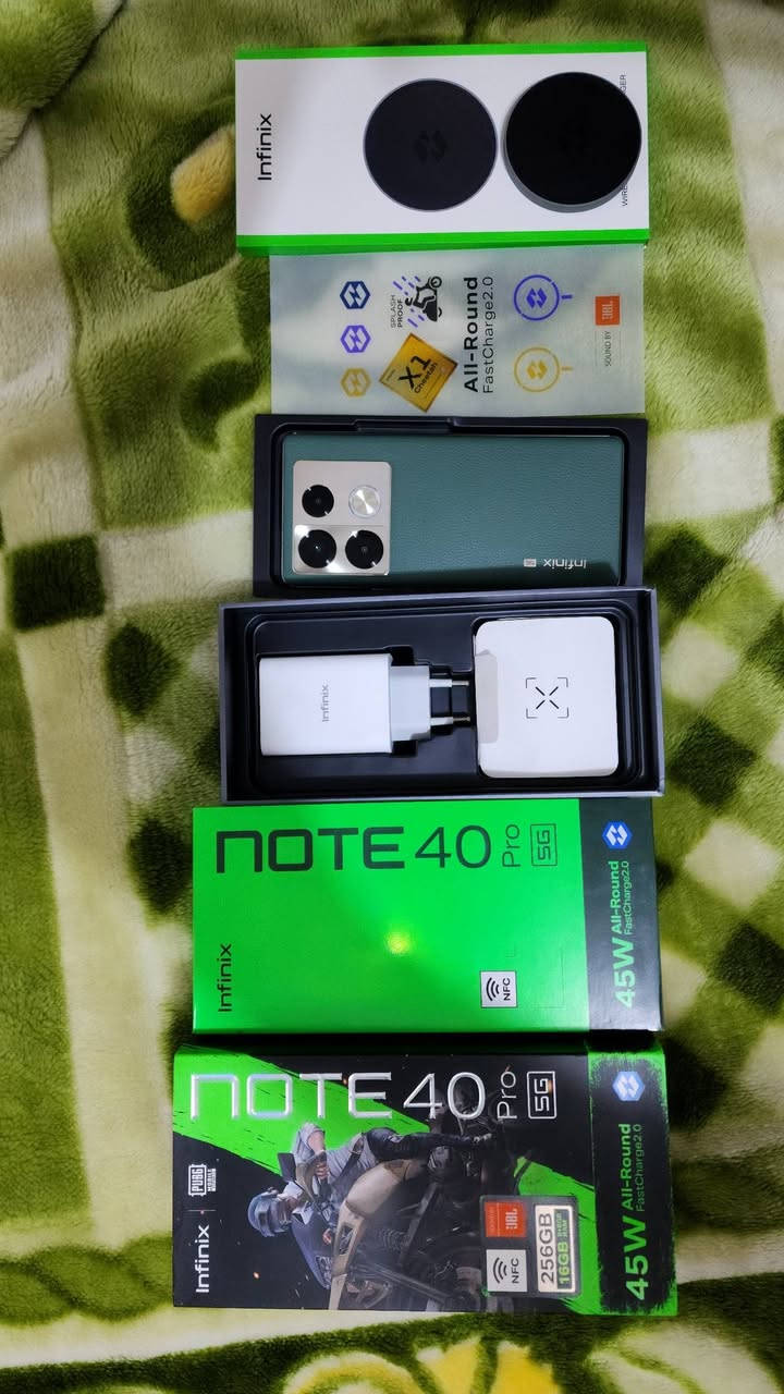 انفينيكس نوت 40 برو 5G
مستخدم اخو الجديد نضافة فوول 
السعر 235 الف مع كامل ملحقات 
تواصل ***********
***********
