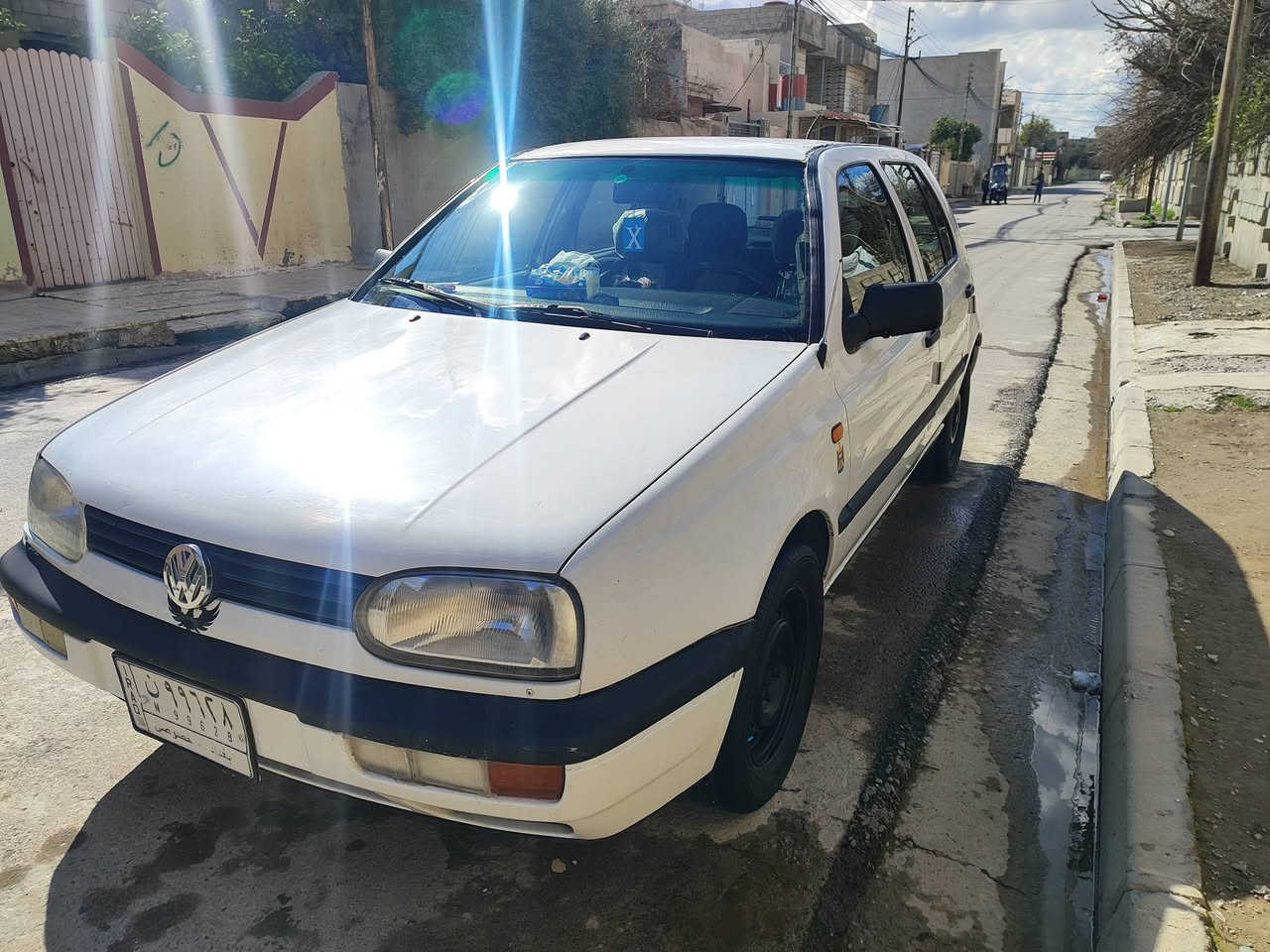 كولف محرك 8/0 شرط التحويل صاحبها بالموصل كابون بانزين محرك كير شرط تخم تاير جديد بدون صبغ فقط بداية السقف بيها صبغ اثر التحرير السعر 38 وبيها مجال 
***********
