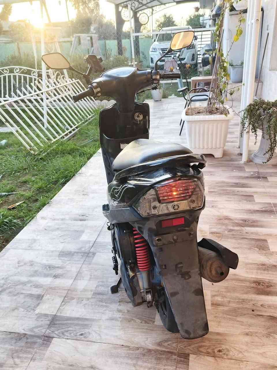 سلام عليكم
للبيع دراجة ماكس عدله مال رمبه بوشه 49 بلادي كاربريتر بلادي ماشيه 21 الف دراجة مكفوله من كل شي ونشطه كلش عداد مسافه و كيج كله شغال مرايات بلاديه كفراتها ام نار البلاديه دراجة ما ناقصها اي شي و جيب الف مصلح وياك سعر (مليون) مكاني كركوك للتواصل: ‏‪***********‬‏
