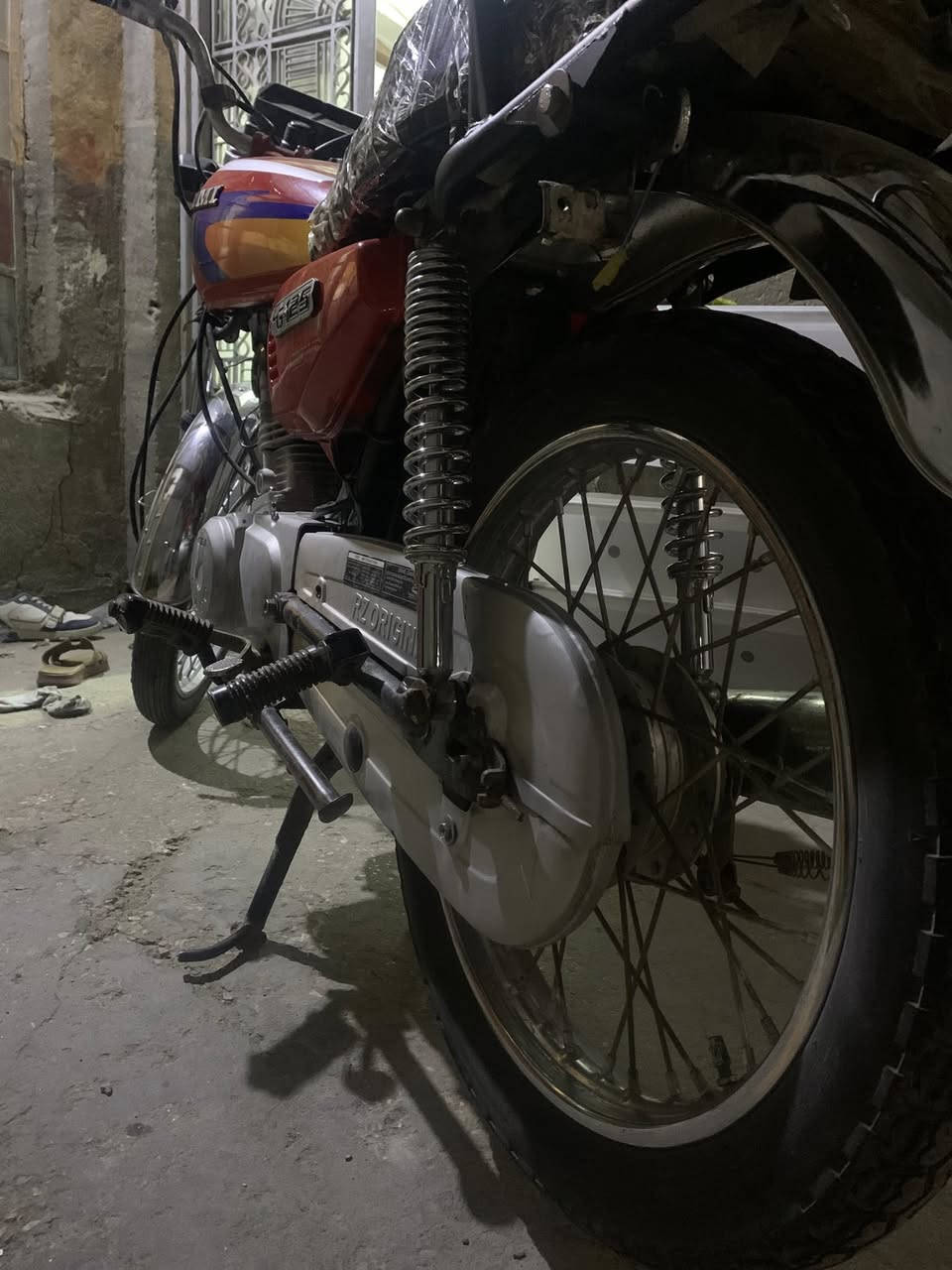 سلام عليكم
دراجةً مكينةارشة وغراض نامة كهربائيات شغالة بس عوزهن تعديل بسيط  
الدراجة كلك بدون اوراق
ماببها لاتبخير ولاتنقيص مكينة خرسة 
دراجة نضيفة الله شاهد اي نقص مابيها بس شوية كهربائياتها
السعر400 وبيها مجال بسيط حك الجية 
لا تعامل بالتعاليق شراي تعال خاص


**إذا كنت صاحب هذا الإعلان وتريد حذفه لأي سبب، رجاءا أرسل رسالة إلى الدعم الفني**