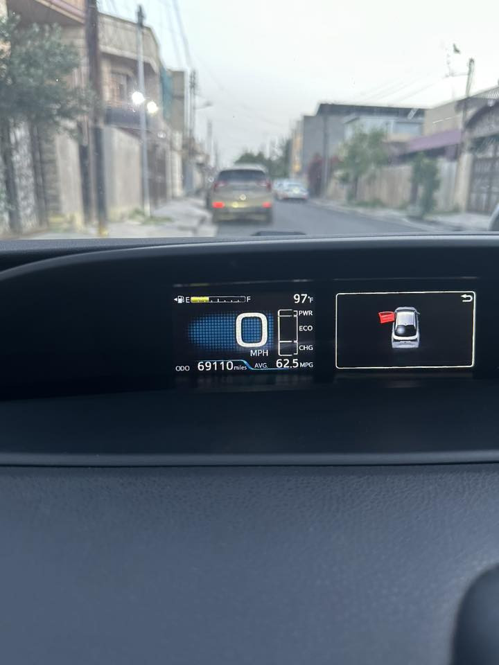 السلام عليكم

للبيع تويوتا بريوس

موديل 2022

الفئه : X LE Night Shade

المواصفات 

بصمة 

شاشة

كامرة

حساسات 360 درجة

رادار امامي 

تحديد مسار 

توقف ذاتي

اصطفاف ذاتي (اوتوبارك) 

رادار خلفي (نقطة عمياء)

انارة امامية LED

اندرويد اوتو و كار بلي 

تدفئة كراسي 

تدفئة ستيرن

شاشة لعرض

السيارة جدا نظيفه ومناقصها اي شي 

مكانها بغداد 

السعر ١٤٥$

للاستفسار يرجى الاتصال على الرقم التالي: ***********
