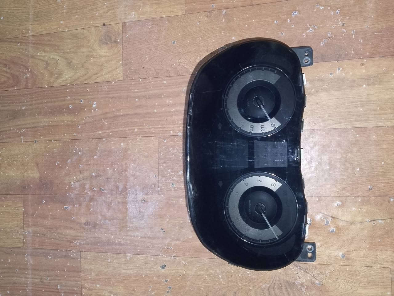 السلام عليكم عداد ليزري اكسن من 11 الئ 17 أصلي السعر 60 الف ***********
