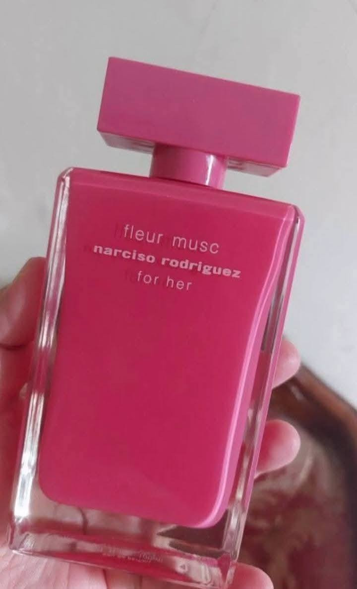 حصل على عطرك المفضل
روائح ثابتة وفخمة تناسب الذوق 
(100مل)
توصيل مجاني لجميع المحافظات
 الأسعار: • القطعة: 10
• قطعتين: 15
• 3 قطع: 23
• 4 قطع: 28
• 6 قطع: 33
• 9 قطع: 46
• الدرزن (12 قطعة): 55
📩  للحجز والاستفسار راسلنا


**إذا كنت صاحب هذا الإعلان وتريد حذفه لأي سبب، رجاءا أرسل رسالة إلى الدعم الفني**