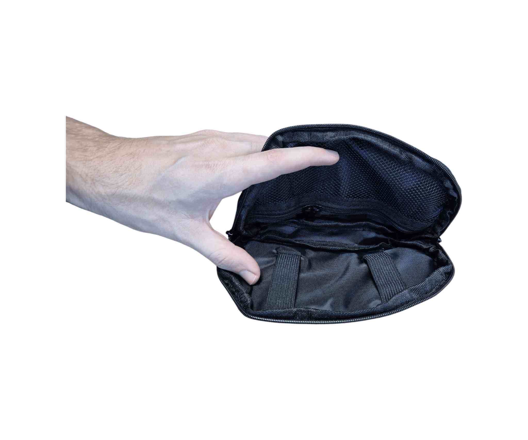 🧊💉 حافظة الإنسولين المبردة – خلي دواك بأمان وين ما تروح!

إذا عندك دوا يحتاج يظل بارد، مثل الإنسولين أو الحقن الحساسة،

وما تقدر تبقى طول اليوم يم الثلاجة…

هاي الحافظة هي الحل المثالي إلك! 🔐🌡️

✔️ تحافظ على البرودة لحد 24 ساعة – بفضل عبوات الجل القوية

✔️ شاشة رقمية توريك درجة الحرارة لحظة بلحظة

✔️ بطانة حرارية عازلة تخلي دواك بأمان حتى بالصيف

✔️ جيوب داخلية ذكية – تخزن الإبر، بطاقتك، وكل شي تحتاجه

✔️ تصميم أنيق وخفيف – ويجي وياه حزام تعليق ومشبك للتثبيت

📏 الأبعاد: 22 × 13 × 10 سم

🎒 مثالي للسفر، الشغل، الجامعة، أو حتى رحلات قصيرة


**إذا كنت صاحب هذا الإعلان وتريد حذفه لأي سبب، رجاءا أرسل رسالة إلى الدعم الفني**