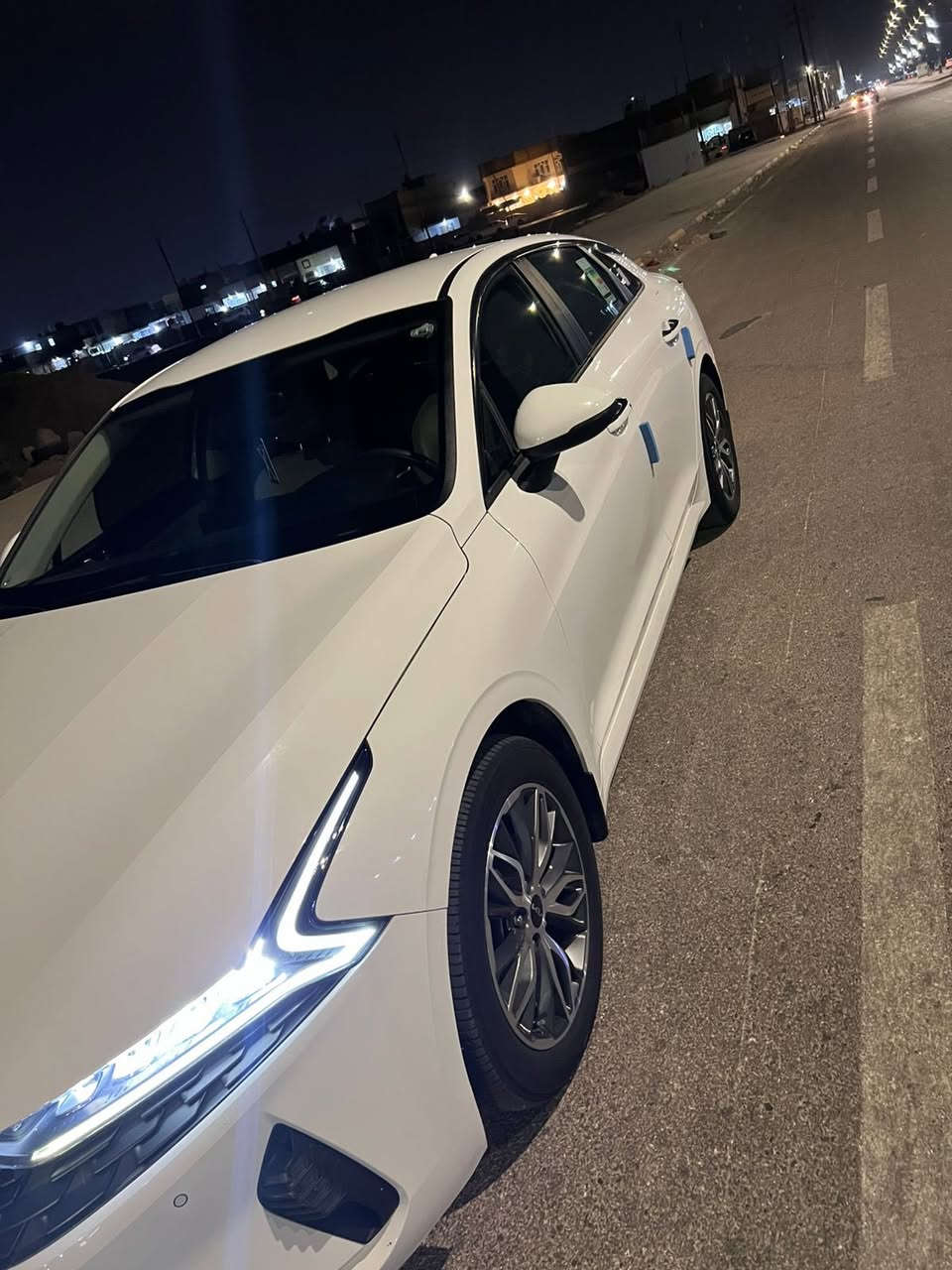 كي فايف موديل 22 شركة الج تاج البنوك 

ماشية 62 الف 

مكفولة من الصبغ والتبديل 

بيها بارد فقط 

‼️السعر علق بتم يجيك السعر بالخاص ‼️

📍مكان السياره كوت مركز المدينة 

📞رقم صاحب السيارة ***********
