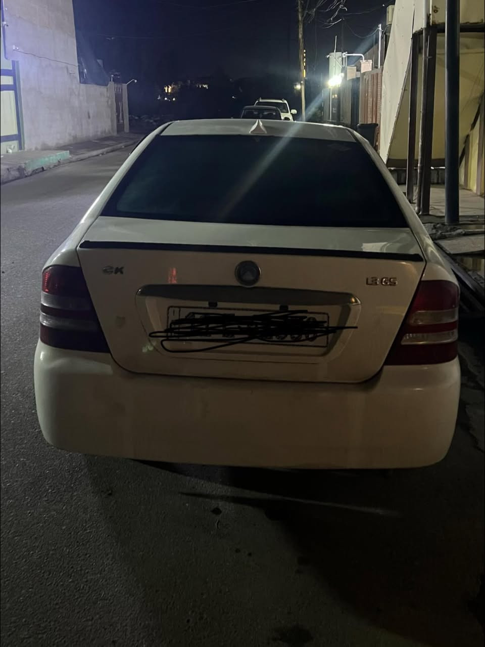 سيكي
2013 كصة جديدة
كير محرك شرط
طخم امامي خلفي جديد طخم تاير جديد
شواصي شرط

السيارة باسمي تحويل ثاني يوم رقم بغداد مسطرة يتحول موصل
جهة السايق والسكن كامل صبغ 
الضرر من جوا شبر

السعر 46
 موصل حي سومر
***********
