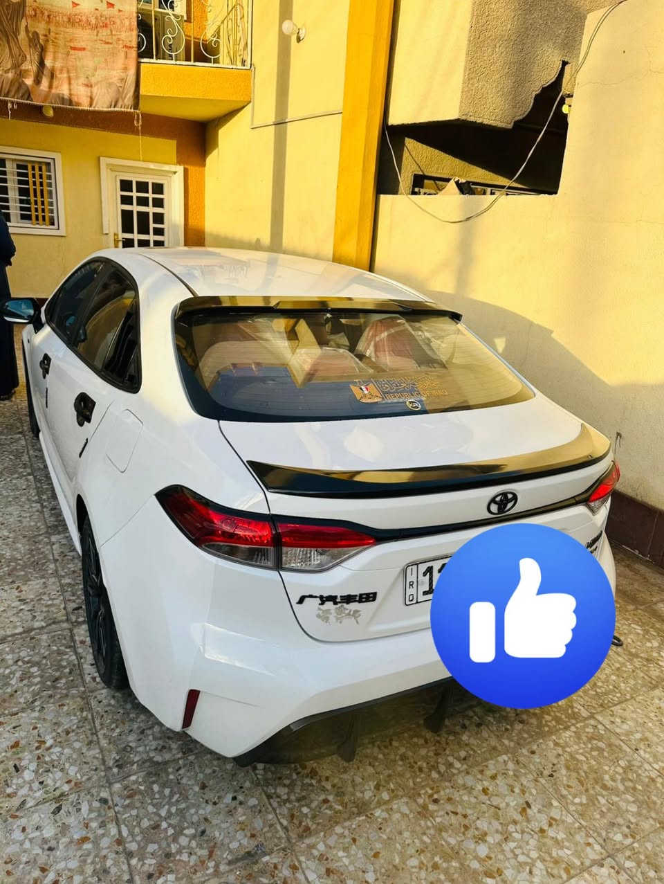 السلام عليكم

كورلاهايبرات 25 شكل S 

ماشية 25 الف 

المواصفات:

فتحة سقف 

بصمه 

قطعتين تبريد 

شاشه

كامره خلفيه 

رادار امامي 

وهواي مواصفات 

السياره مكفوله من الضربة والبارد والشخط 

السعر155$ وبيها مجال بسيط 

للاستفسار: ‭0771 132 1867‬
