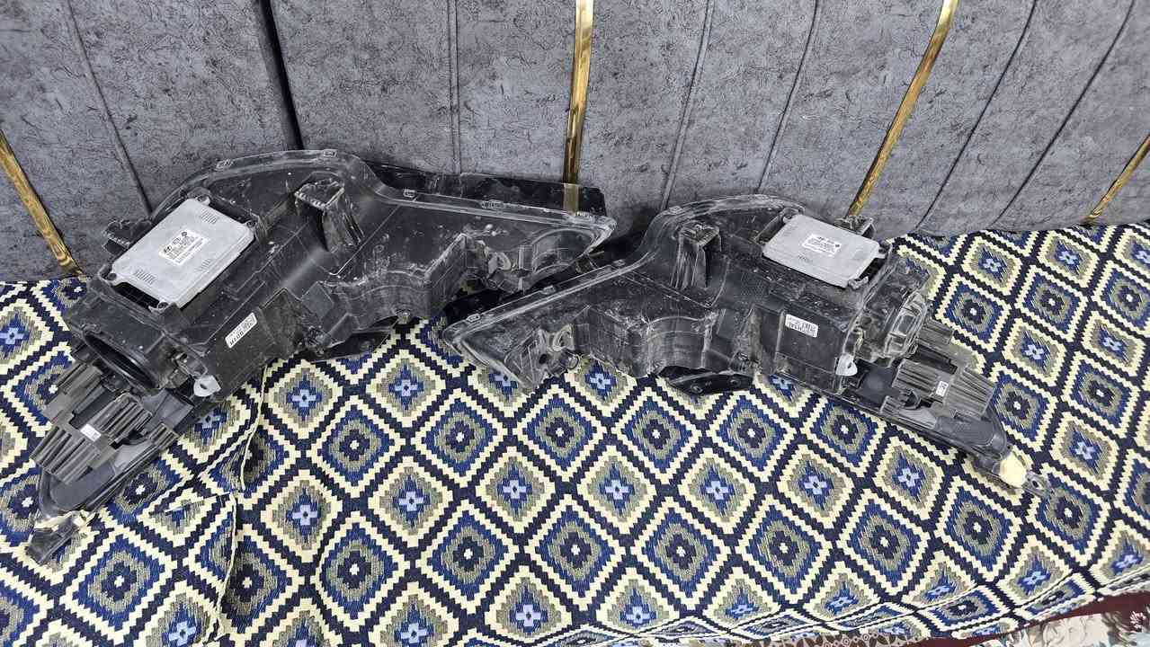 للبيع زوج لايتات النتره
ن 2021 إلى 23 تفصيخ اصلي شرط 
3 عدسات لد بدون بوخه سعرهن 325 وبيهن مجال قليل ***********
