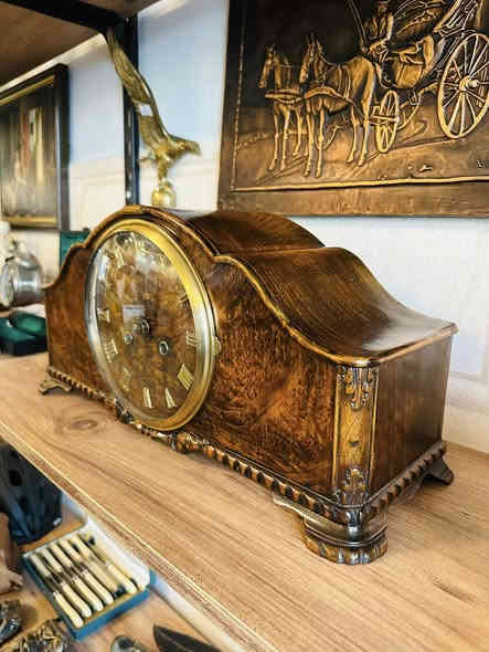 ساعة المانية تكويك جرص عند راس الساعه ومنتصف الساعه نظافة تامة ماكنة نحاس
*********** واتساب المحل في السليمانية يوجد توصيل
