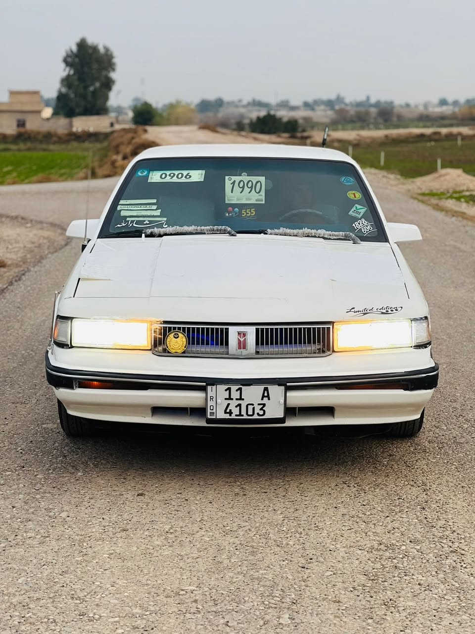 السلام عليكم
اولدز للبيع 
موديل 1990
رقم بغداد دولي مشروع وطني
كير محرك شرط 
صدر جديد 
تخم تاير جديد 
كهربايات كلها شغاله مابيها نقص 
السياره احلى من الصوره 
السعر 42 وبيها مجال شي قليل 
مكان السياره تكريت الاستفسار الاتصال ع الرقم***********
