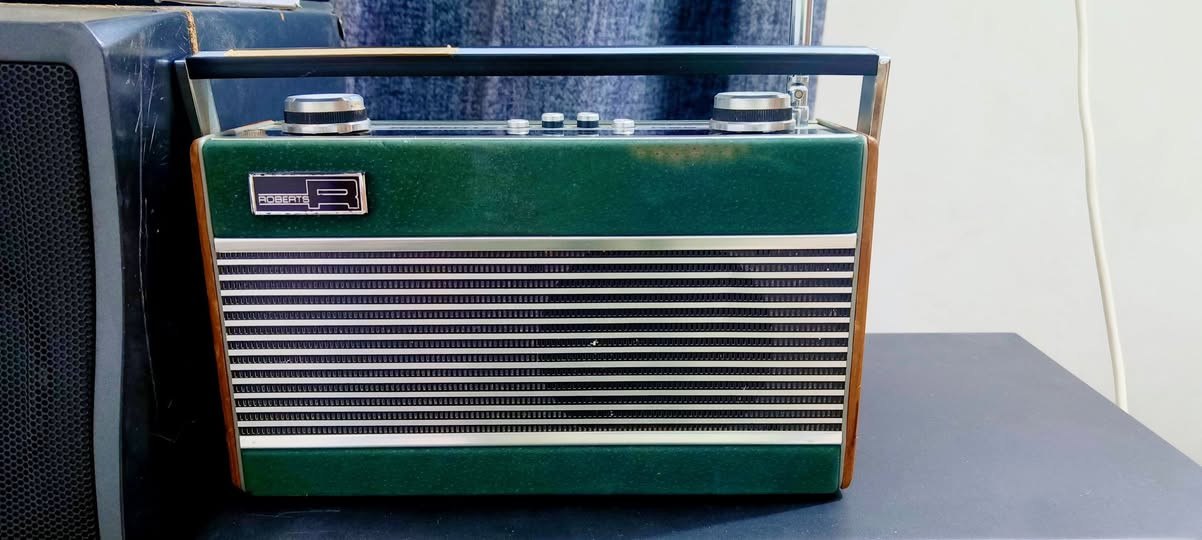 سلام عليكم  راديو  روبرتس انتيكا 3 موجات  سعر للبيع  55 وضع الشركه توصيل موجود


**إذا كنت صاحب هذا الإعلان وتريد حذفه لأي سبب، رجاءا أرسل رسالة إلى الدعم الفني**