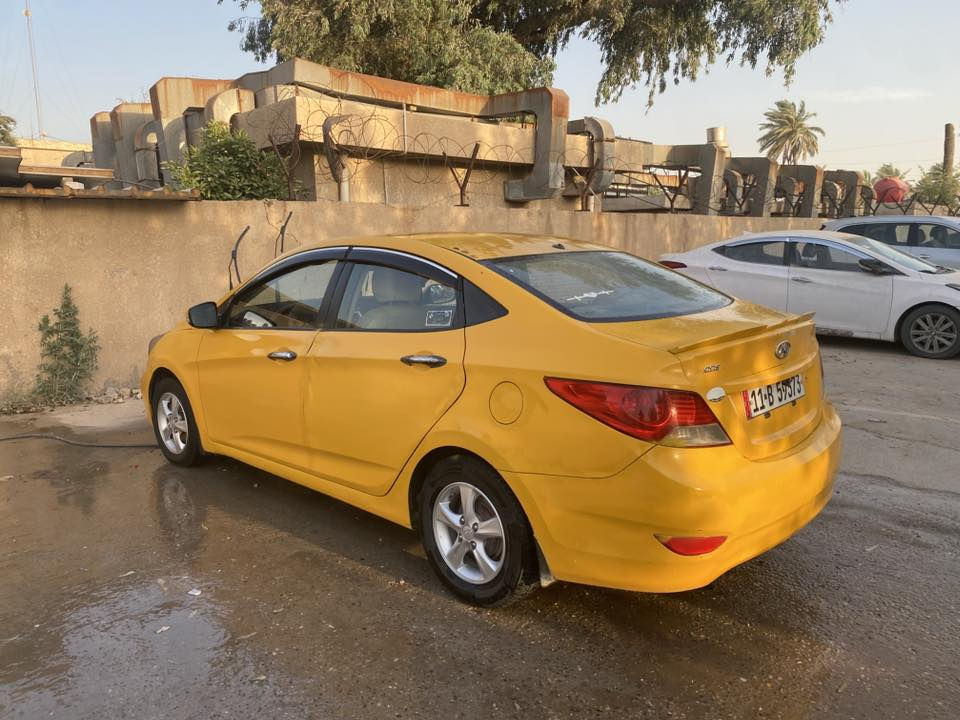 السلام عليكم اكسنت خليجي موديل 2014 رقم بغداد الإنكليزي  ممكفوله عده طخه كد الشبر بل باب  الي وره الصدر  مكينه 1400  كير مكينه خير من عدالله صدر نص عمر تبريد ثلج منظومه كامله جديده كهربائياته كوله شغاله مصفره هيئه عليه غرامه 100  تنزل من سعره سنويه بسمي تحويل مباشر السياره خير من الله 
السعر 78 او بيه مجال حك الجيه 
التواصل ***********
