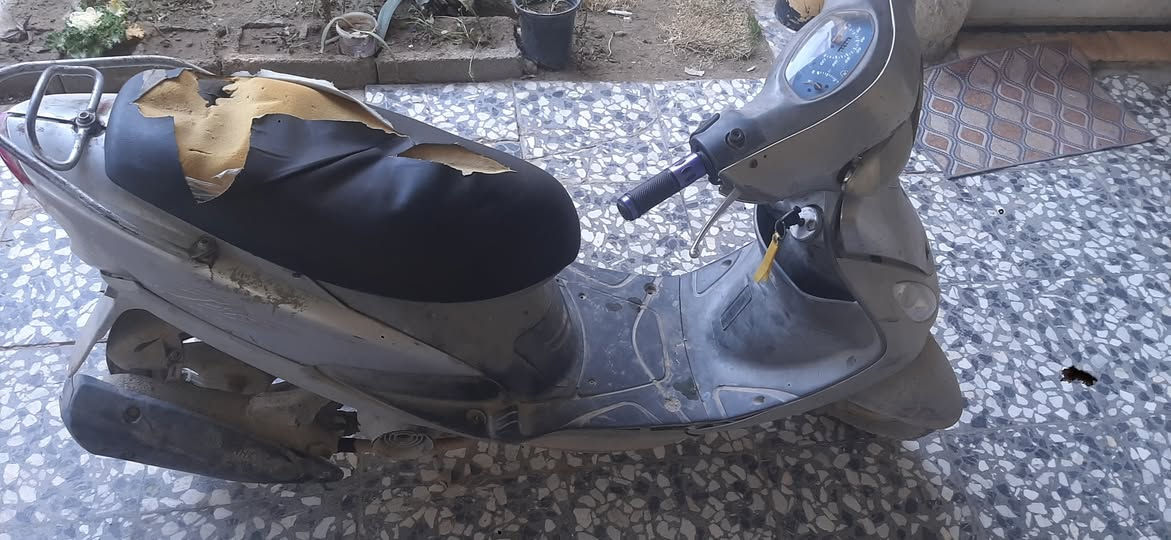 سلام عليكم متاح دراجه ماكس منغولي دراجه  نقصها باتري   السعر 350 بيها دخان ابيع كوم حديد المكان بلديات تقاطع الكهرباء جماعت 250 لا تخابرني   ***********
