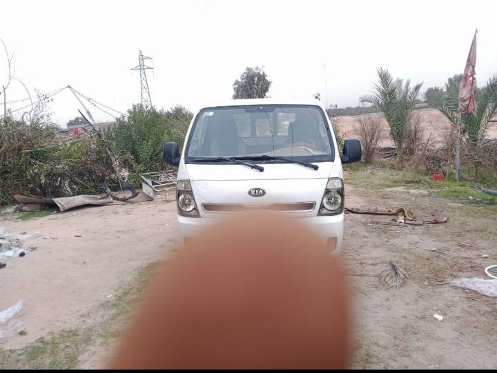 كيه 16 مكفولا من محرك وكير واكسن سياره حلوة بيهه دحجه بل بنيد ماواصلا لداخل السعر 90 رقم الهاتف ***********
