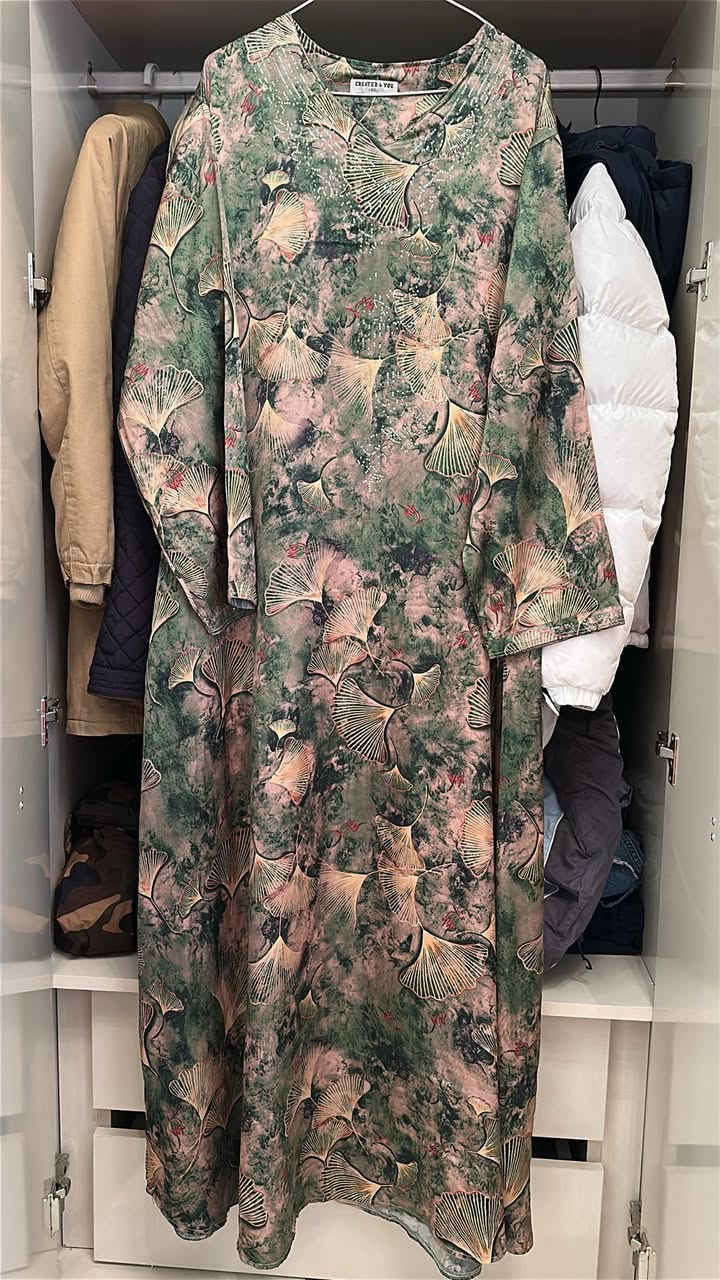 مرحبا بنات عندي هذني الكلابيات قماش حرير الاسعار بين 5-15 الف للحجز راسلوني خاص


**إذا كنت صاحب هذا الإعلان وتريد حذفه لأي سبب، رجاءا أرسل رسالة إلى الدعم الفني**