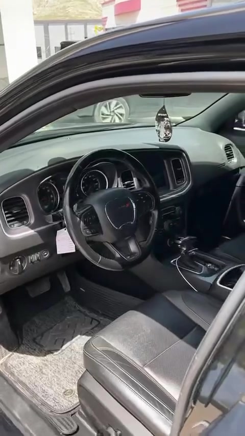 جارجر Sxt plus 

موديل ٢٠٢٢
رقم دهوك 
ماشي ٥٤ الف
فول مواصفات 
سلايت 
كشن جلد تبريد تدفئة 
استيرن تدفئة 
كشن خزن
بصمه/شغال
سيارة كلين تايتل بدون صبغ بدون تعديل 

سعر ٢٦٨٠٠$⛔️

📲***********
