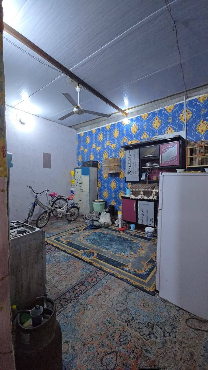 السلام عليكم اخواني اعزاء

دار سكن مساحه 100متر 

طابو زراعي عراقي 
يحتوي علا غرفتين ..صاله .مطبخ .منور .كراج .صحيات خارجيه.
العوجه شارع مقيمين 

سعر 38 بي مجال 

للاستفسار ***********  مع وتساب
