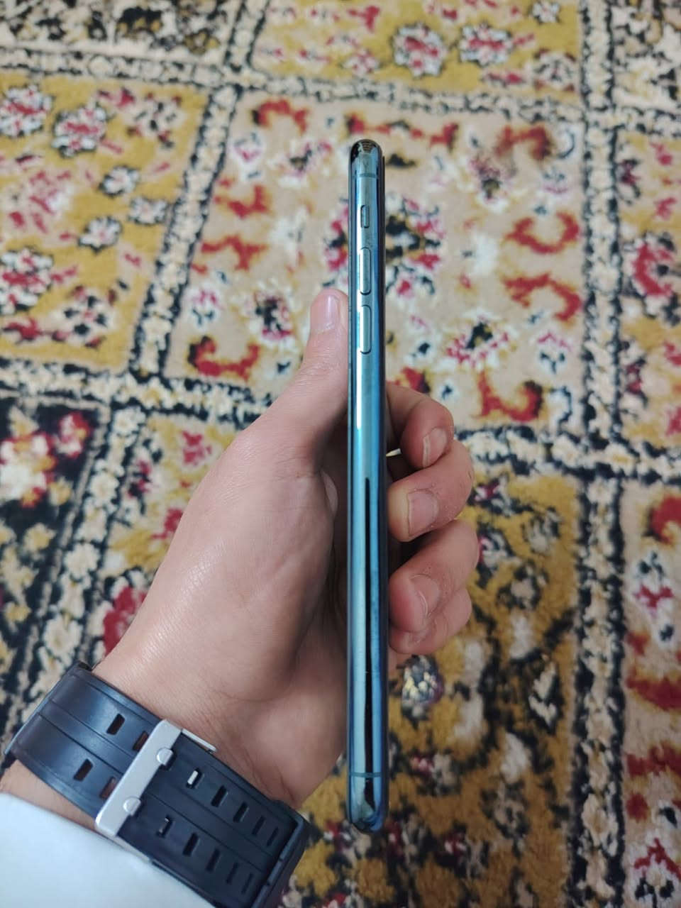 سلام عليكم ايفوان 11 برو ماكس جهاز نضيف بشكل مسحه 64 تك سم بطاريه 78 قطره بل شحن سعر 350بي مجال جهاز شرط مامفتوح بيع فقط رقم *********** وتساب خبرني 🫡
