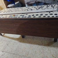 ميز حديد • ٢م طول • ١م عرض
